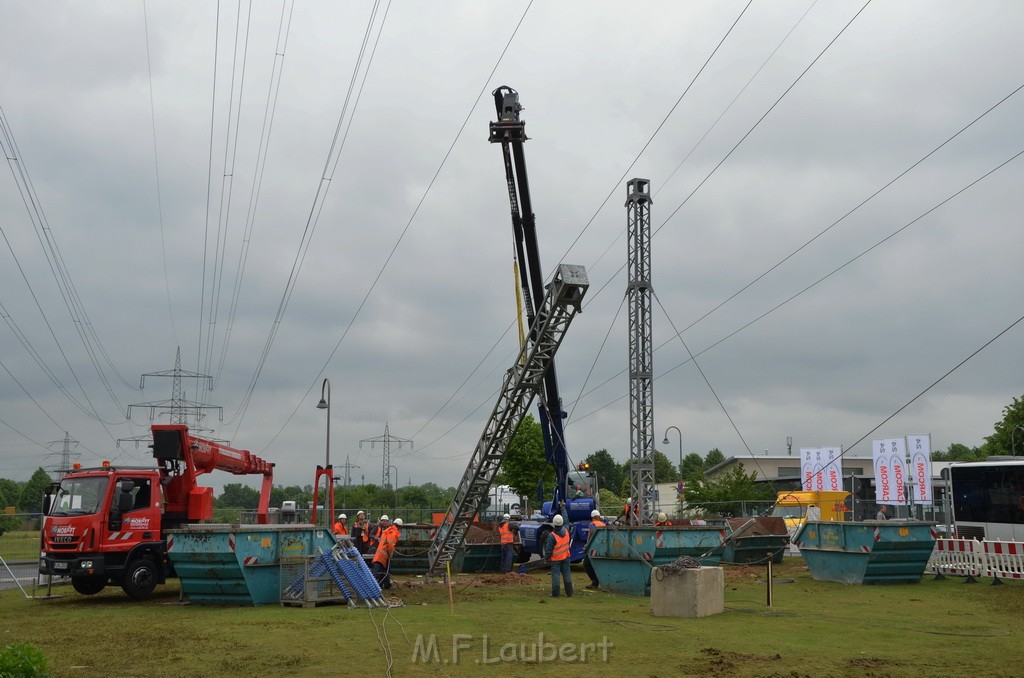 Vorbereitung neue Masten Aufbau P120.JPG - Miklos Laubert